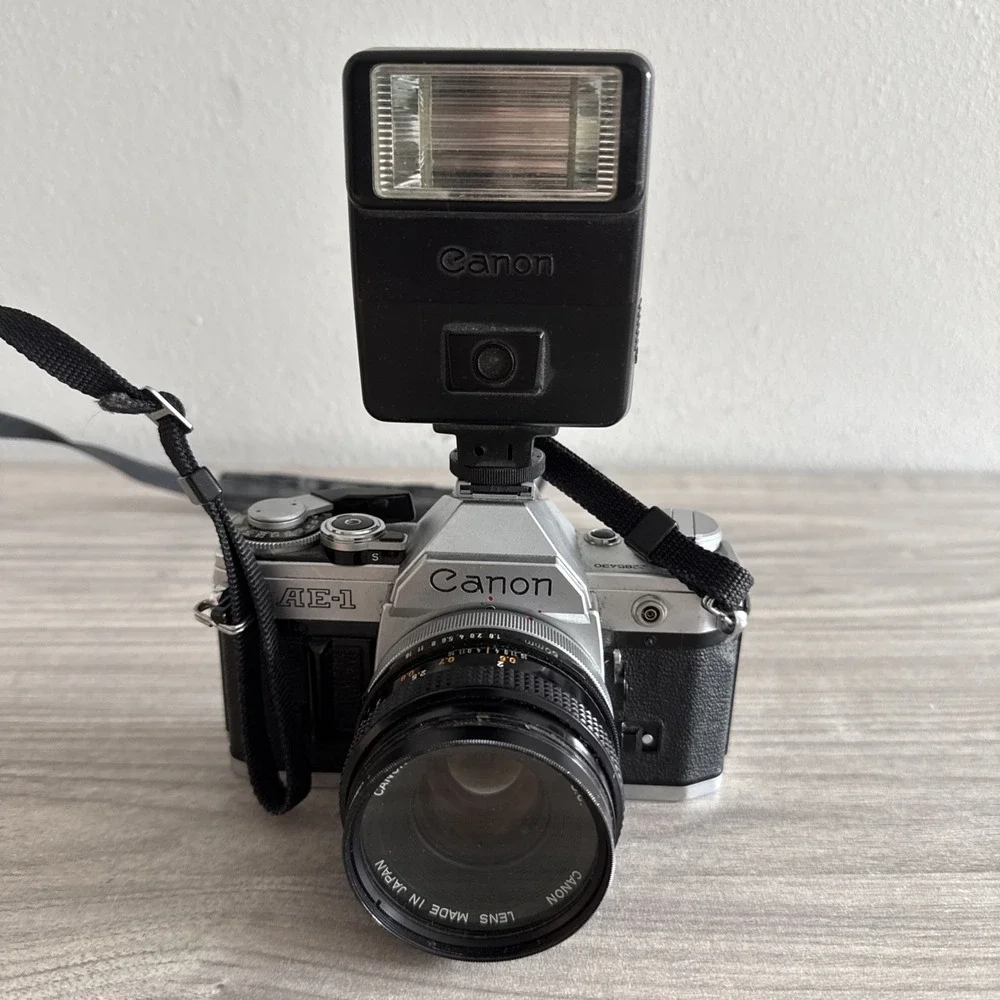 Canon AE-1 SLR 35mm Film Camera w/ Canon Lens FD 50mm F1.8!l Tested Works